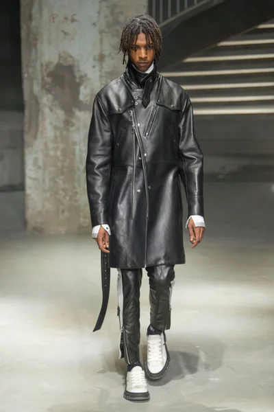 Look 35